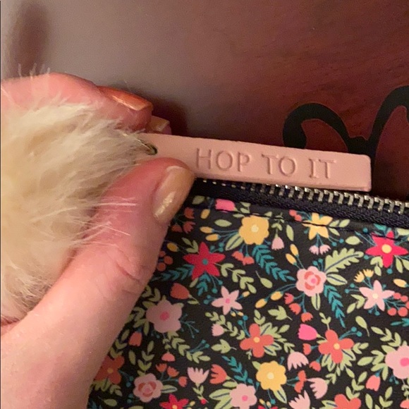 Free w$25+purchase🌟NWOT-Paper Destiny large pouch - Picture 4 of 6